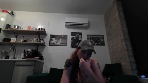 Snapshot of kapri_sun chatting on September 14, 11:04 pm kapri_sun online show from September 14, 11:04 pm
