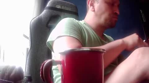 Snapshot of karasimsek54 chatting on May 29, 10:57 am karasimsek54 online show from May 29, 10:57 am