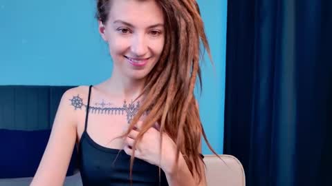 Snapshot of karatart chatting on October 28, 8:33 pm Kara online show from October 28, 8:33 pm