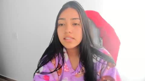 Snapshot of karely_sweet_ chatting on June 2, 9:39 pm karely_sweet_ online show from June 2, 9:39 pm