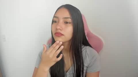 Snapshot of karely_sweet_ chatting on June 19, 1:59 pm karely_sweet_ online show from June 19, 1:59 pm