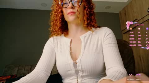 Snapshot of karen_brave chatting on May 17, 8:27 pm karen online show from May 17, 8:27 pm