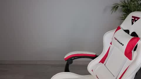 Snapshot of karen_lxve chatting on March 4, 8:20 am Karen online show from March 4, 8:20 am