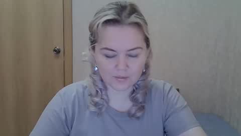 karennelsonx online show from March 12, 11:27 am