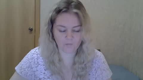 Snapshot of karennelsonx chatting on May 16, 12:04 pm karennelsonx online show from May 16, 12:04 pm