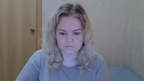 Snapshot of karennelsonx chatting on June 4, 9:04 am karennelsonx online show from June 4, 9:04 am