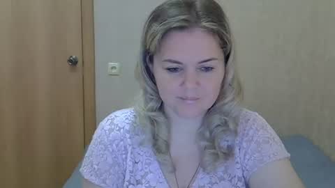 Snapshot of karennelsonx chatting on July 15, 1:05 pm karennelsonx online show from July 15, 1:05 pm