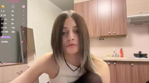 Snapshot of karensimilton chatting on November 17, 3:07 pm May online show from November 17, 3:07 pm