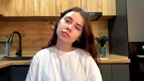 kareystutsman online show from December 18, 4:29 am