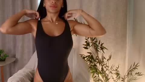 Snapshot of kari_brooks chatting on June 19, 11:14 am kari_brooks online show from June 19, 11:14 am