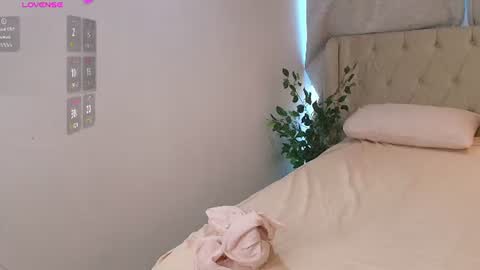 Snapshot of kari_brooks chatting on July 3, 11:27 am kari_brooks online show from July 3, 11:27 am
