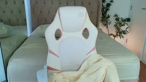 Snapshot of kari_brooks chatting on July 25, 11:41 am kari_brooks online show from July 25, 11:41 am