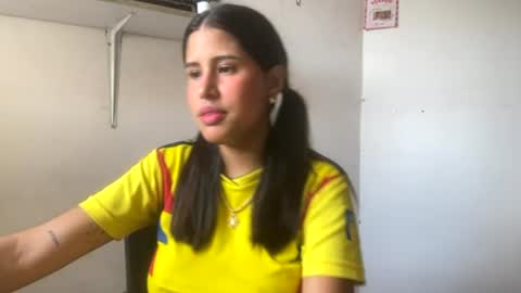 Snapshot of kariina_candy chatting on June 21, 3:36 pm kariina candy and fox online show from June 21, 3:36 pm