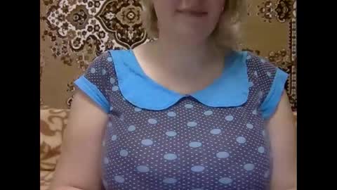 Snapshot of karilina_hi chatting on January 3, 7:06 am Karilina Hi online show from January 3, 7:06 am