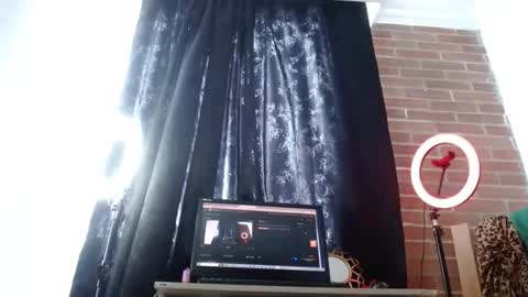 Snapshot of karima_sarabe chatting on May 20, 4:13 pm karima_sarabe online show from May 20, 4:13 pm
