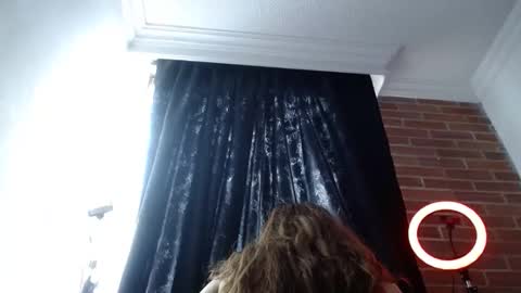 Snapshot of karima_sarabe chatting on June 2, 2:52 pm karima_sarabe online show from June 2, 2:52 pm