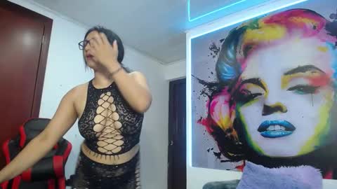 Snapshot of karime_sexygirl chatting on January 17, 7:27 pm Karime online show from January 17, 7:27 pm