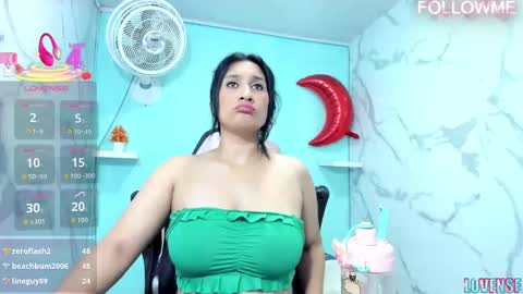 Snapshot of karime_sexygirl chatting on October 18, 11:33 am Karime online show from October 18, 11:33 am