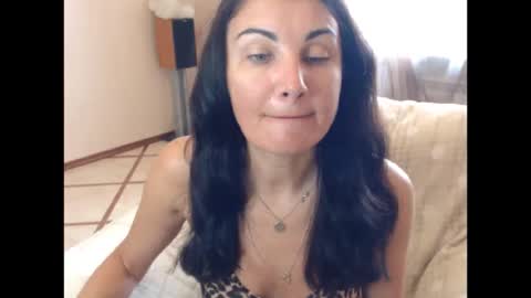 Snapshot of karina8571 chatting on June 8, 8:37 am Karina online show from June 8, 8:37 am