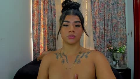 Snapshot of karina_2205 chatting on January 30, 2:36 pm Karina online show from January 30, 2:36 pm