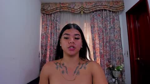 Snapshot of karina_2205 chatting on January 31, 6:36 pm Karina online show from January 31, 6:36 pm