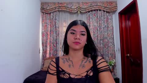 Snapshot of karina_2205 chatting on February 1, 2:34 pm Karina online show from February 1, 2:34 pm