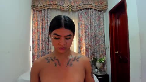 Snapshot of karina_2205 chatting on February 17, 6:26 pm Karina online show from February 17, 6:26 pm