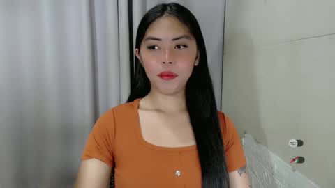 Snapshot of karina_fuckdoll chatting on March 11, 7:47 pm I AM BELLE online show from March 11, 7:47 pm