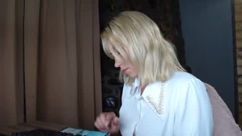 karina online show from September 19, 2:46 am