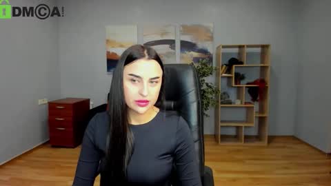 Snapshot of karina_nolan chatting on November 17, 7:36 am Karina Nolan online show from November 17, 7:36 am