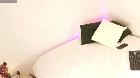 Snapshot of karina_taylor chatting on April 22, 2:14 am karina Taylor online show from April 22, 2:14 am