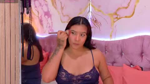 Snapshot of karinajtorress chatting on July 16, 2:06 am KARINA online show from July 16, 2:06 am