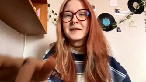 Snapshot of karinamuccia chatting on February 16, 7:37 am Karina online show from February 16, 7:37 am