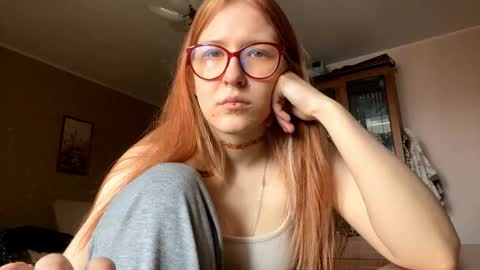 Snapshot of karinamuccia chatting on March 3, 7:25 am Karina online show from March 3, 7:25 am