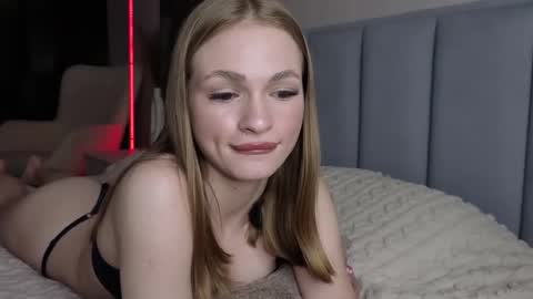 Snapshot of karinchik544 chatting on April 26, 5:43 pm karinchik544 online show from April 26, 5:43 pm