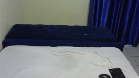 Snapshot of karinda_d chatting on June 3, 2:33 pm karinda_d online show from June 3, 2:33 pm