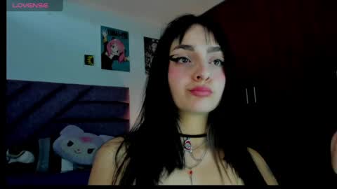 Snapshot of karinna__raven chatting on May 28, 9:45 pm KARINNA RAVEN online show from May 28, 9:45 pm