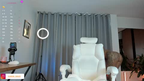 Karin online show from April 2, 8:28 pm