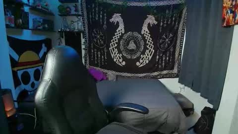 Snapshot of kariozzz chatting on January 17, 7:06 pm call me kai 3 online show from January 17, 7:06 pm