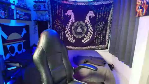 Snapshot of kariozzz chatting on February 13, 8:05 pm call me kai 3 online show from February 13, 8:05 pm