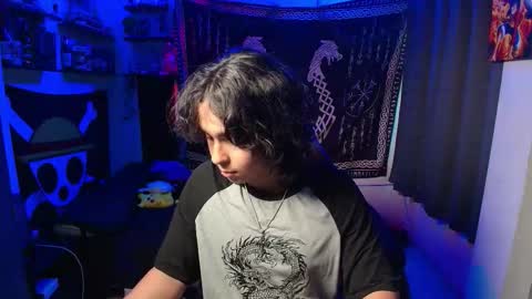 Snapshot of kariozzz chatting on February 16, 7:21 pm call me kai 3 online show from February 16, 7:21 pm