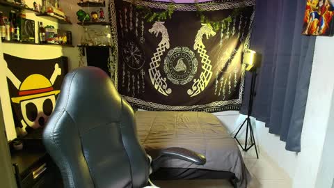 Snapshot of kariozzz chatting on April 12, 6:57 pm call me kai 3 online show from April 12, 6:57 pm