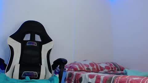 Snapshot of karl_jensennxx chatting on May 1, 3:11 am karl_jensennxx online show from May 1, 3:11 am