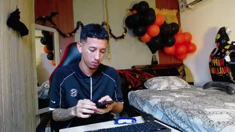 KARLA Y KALVIN online show from November 2, 2:14 am
