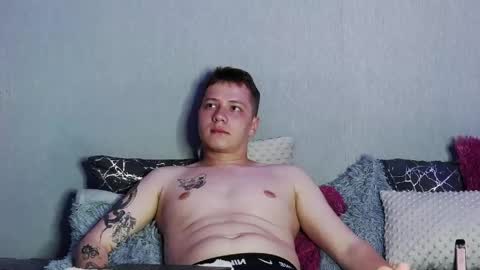 Snapshot of karl_night_ chatting on May 28, 6:38 pm karl night online show from May 28, 6:38 pm