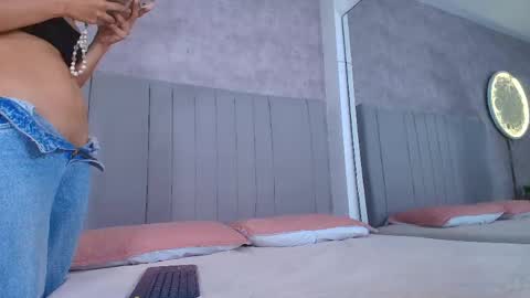 Snapshot of karla__ruiz chatting on May 13, 7:22 pm Karla online show from May 13, 7:22 pm