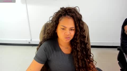 karla_cg online show from December 20, 3:30 pm