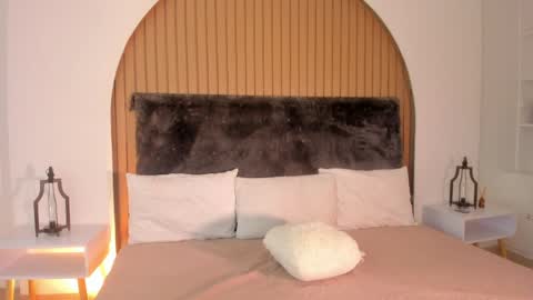 Karla Gonzaless online show from April 21, 7:06 pm