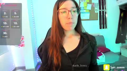 Snapshot of karla_honey_ chatting on July 15, 9:20 pm Karla online show from July 15, 9:20 pm