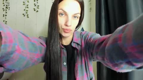 Snapshot of karla_lim chatting on October 6, 11:07 am karla_lim online show from October 6, 11:07 am